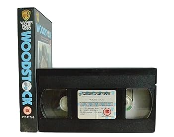 米2discs VHS Joan Baez, Richie Havens, Roger Daltrey, Joe Cocker, Country Joe McDonald Woodstock 11762AB Warner  Video /00600 Amazon.com: Woodstock [VHS] : Joan Baez, Richie Havens